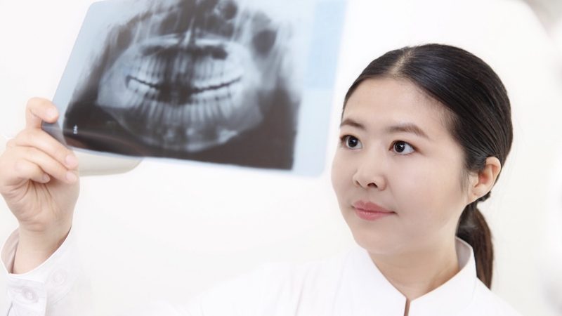 隐形矫正材料是什么